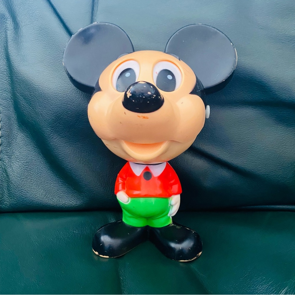 Vintage 1976 Mickey Mouse Pull Talking Toy